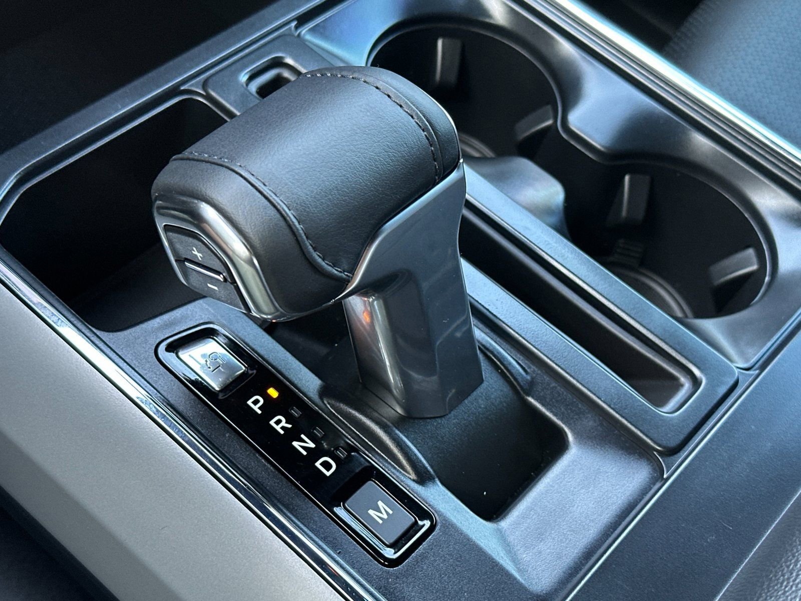 Used 2024 Ford F150 Lariat w/ Bed Utility Package AWD/4WD image 25