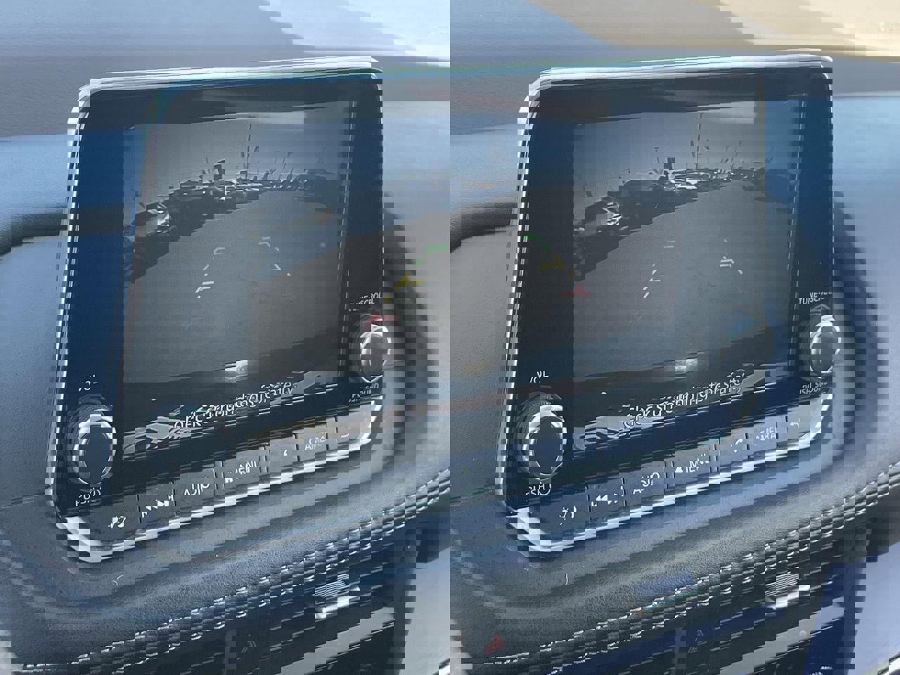 Used 2023 Nissan Rogue S image 26