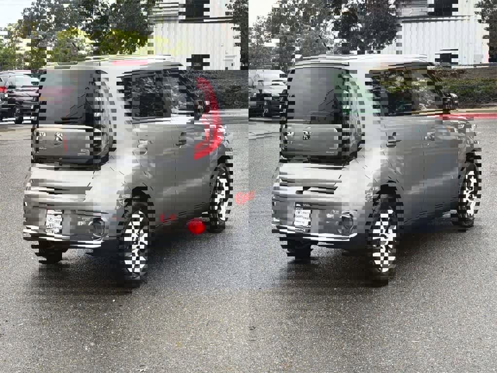 Used 2017 Kia Soul EV-e image 4