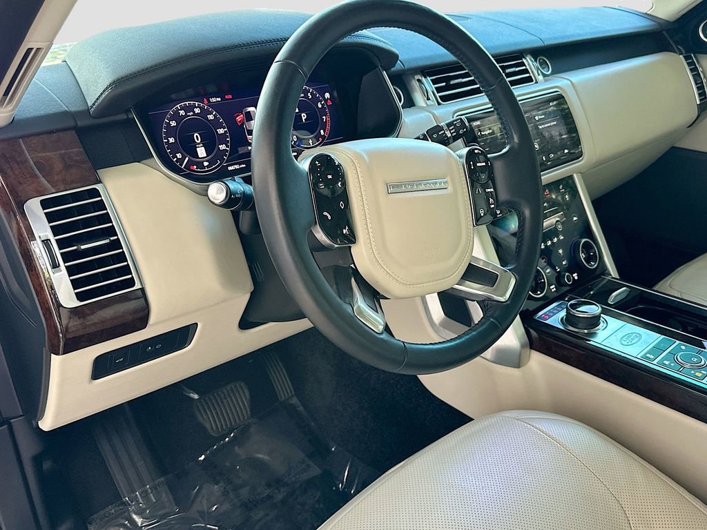 Used 2020 Land Rover Range Rover HSE image 9
