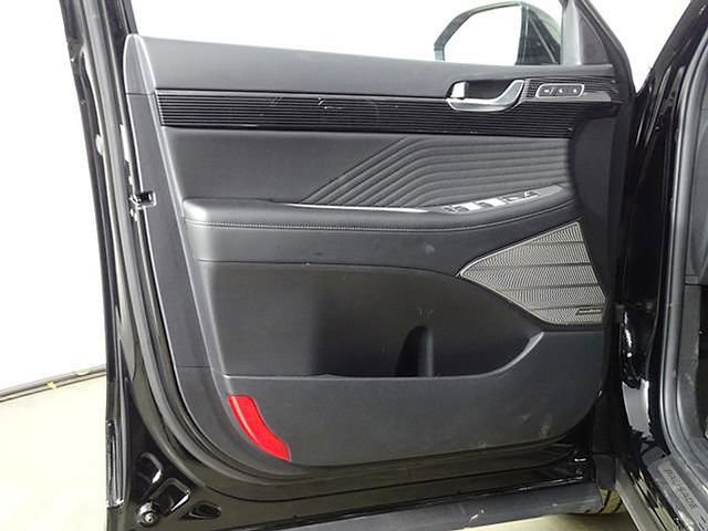 Used 2024 Hyundai Palisade Calligraphy image 18