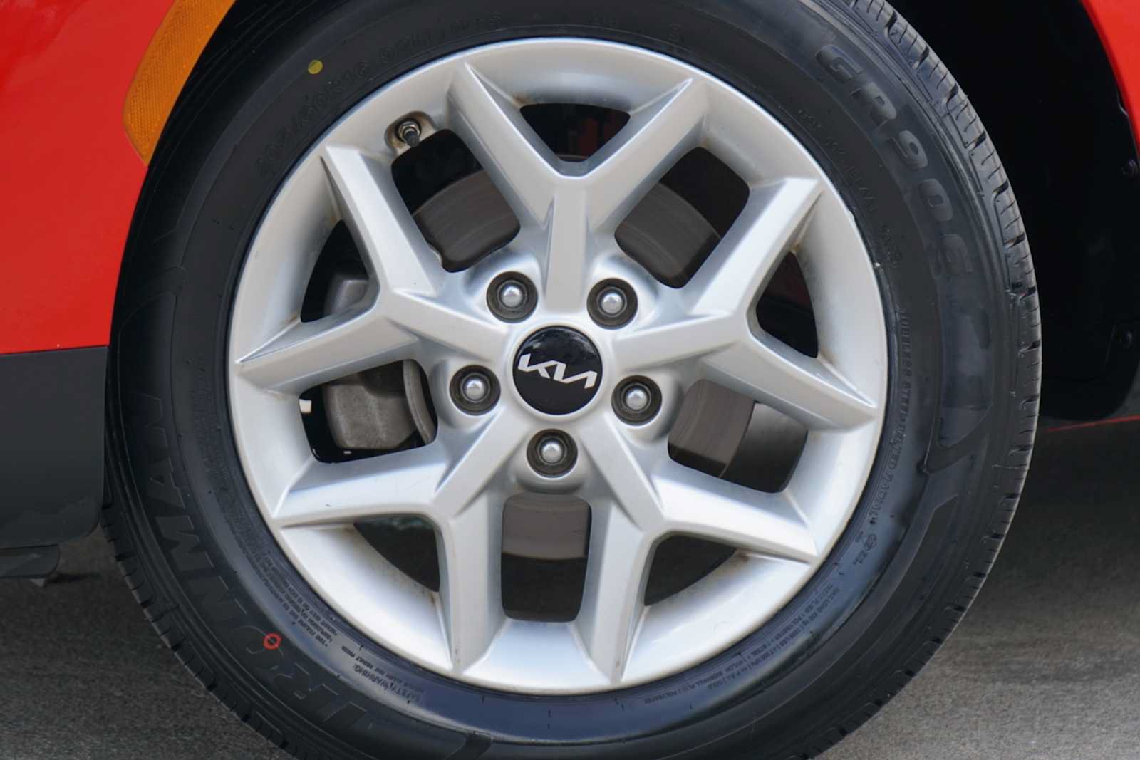 Certified 2024 Kia Soul LX w/ Option Group 015 FWD image 2