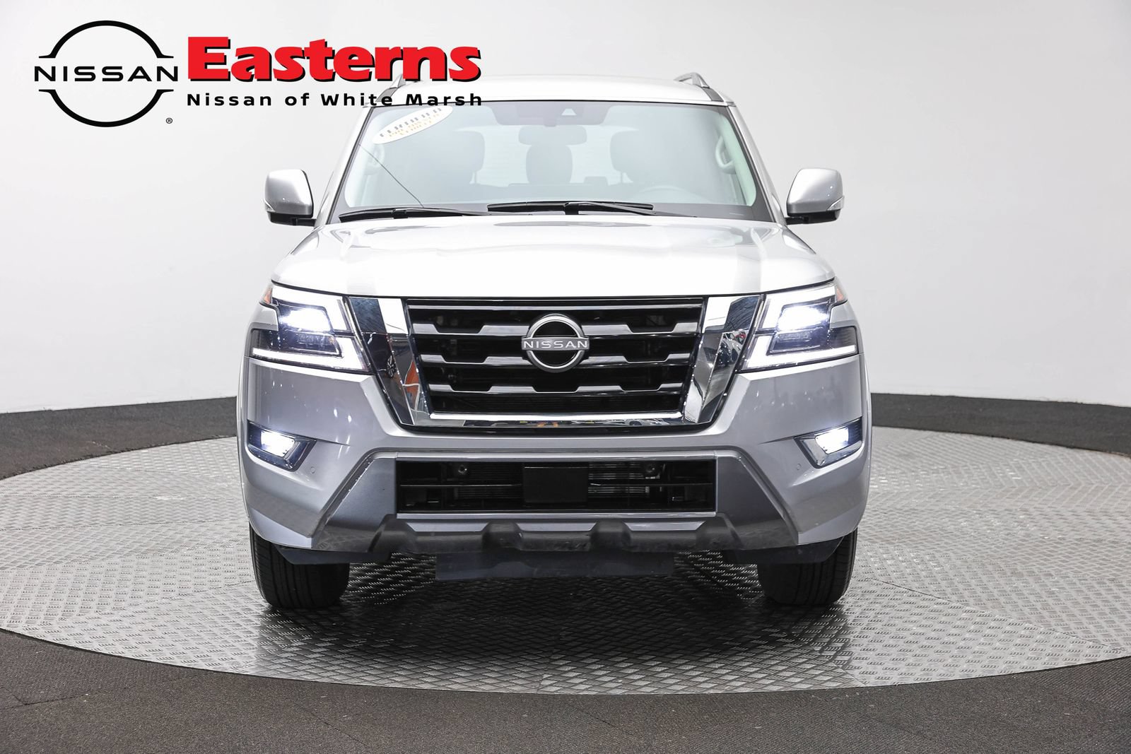 Used 2023 Nissan Armada SV AWD/4WD image 2