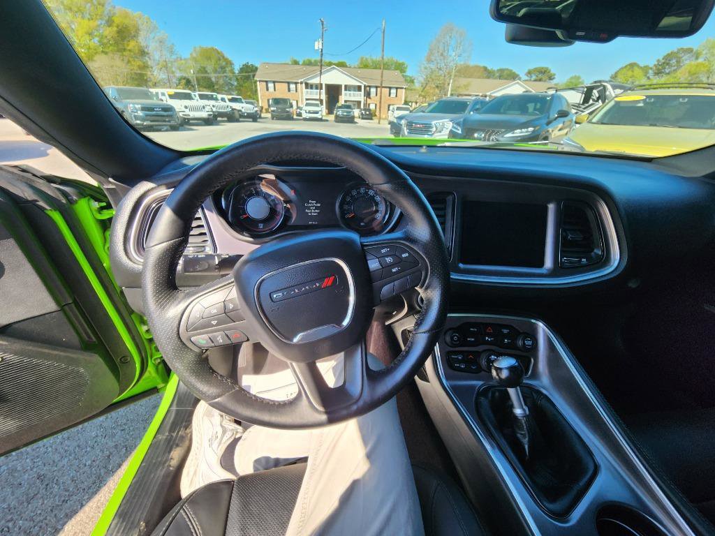 Used 2017 Dodge Challenger R/T Plus image 14