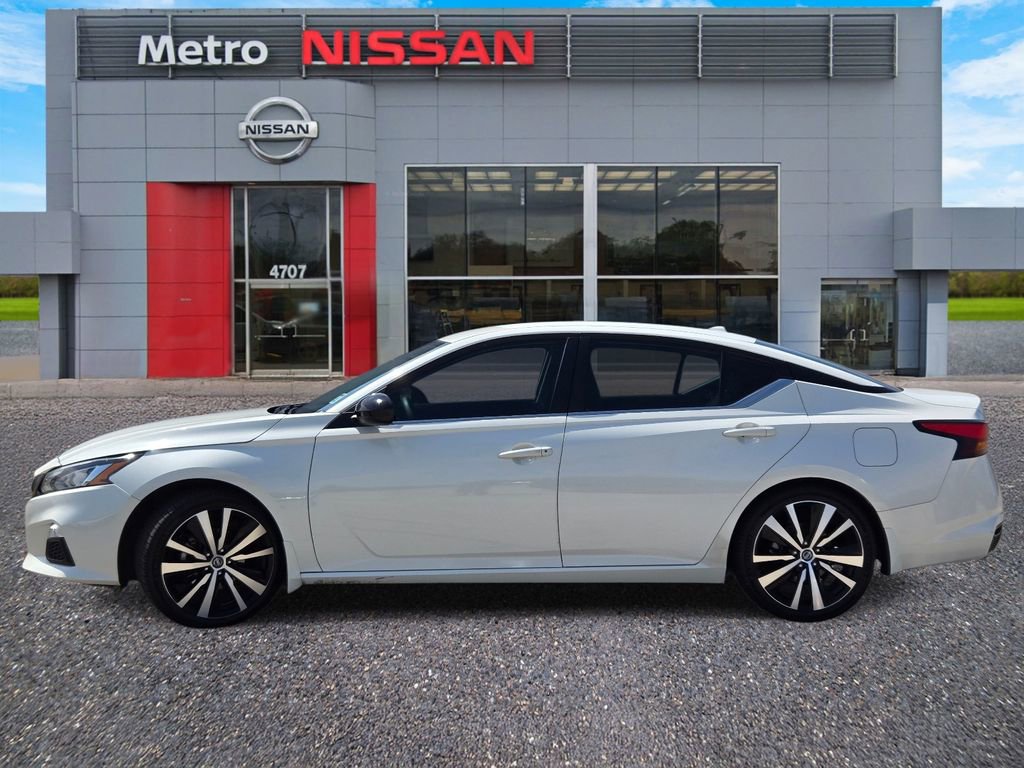 Used 2022 Nissan Altima 2.5 SR FWD image 3