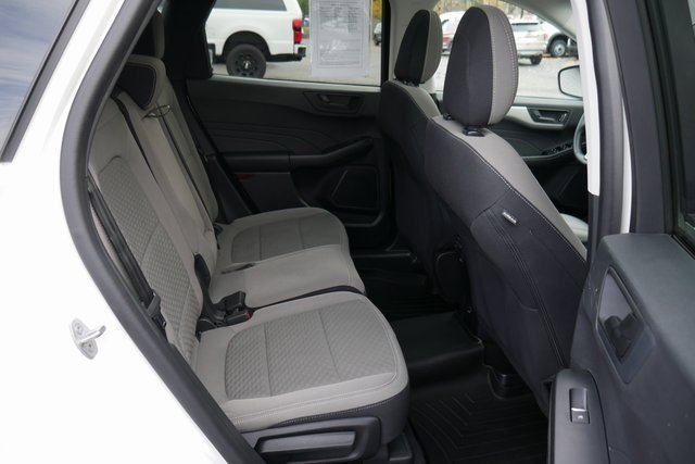 Used 2022 Ford Escape SE w/ SE Sport Appearance Package image 27