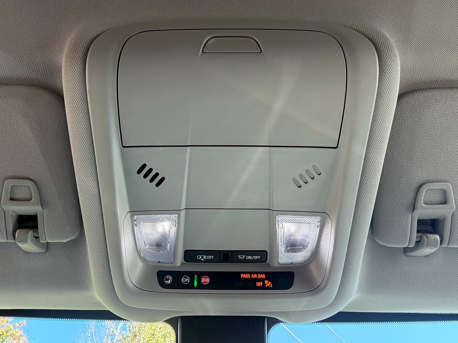 Used 2024 Chevrolet Equinox LT w/ LPO, Floor Liner Package FWD image 35