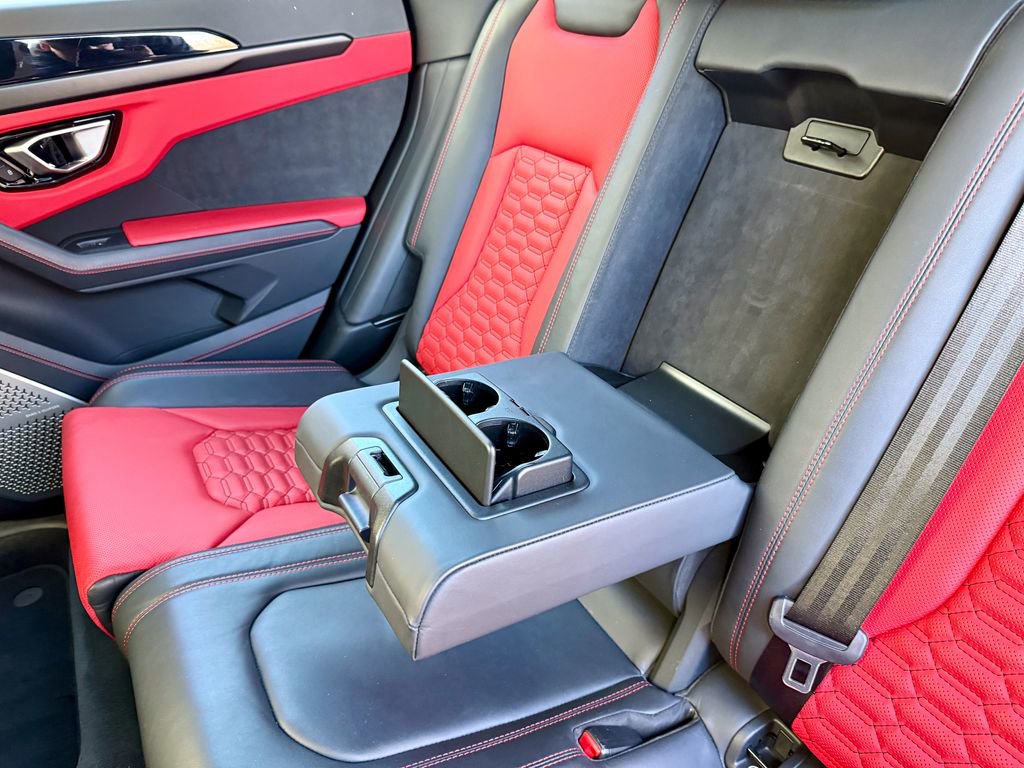 Used 2021 Lamborghini Urus image 55