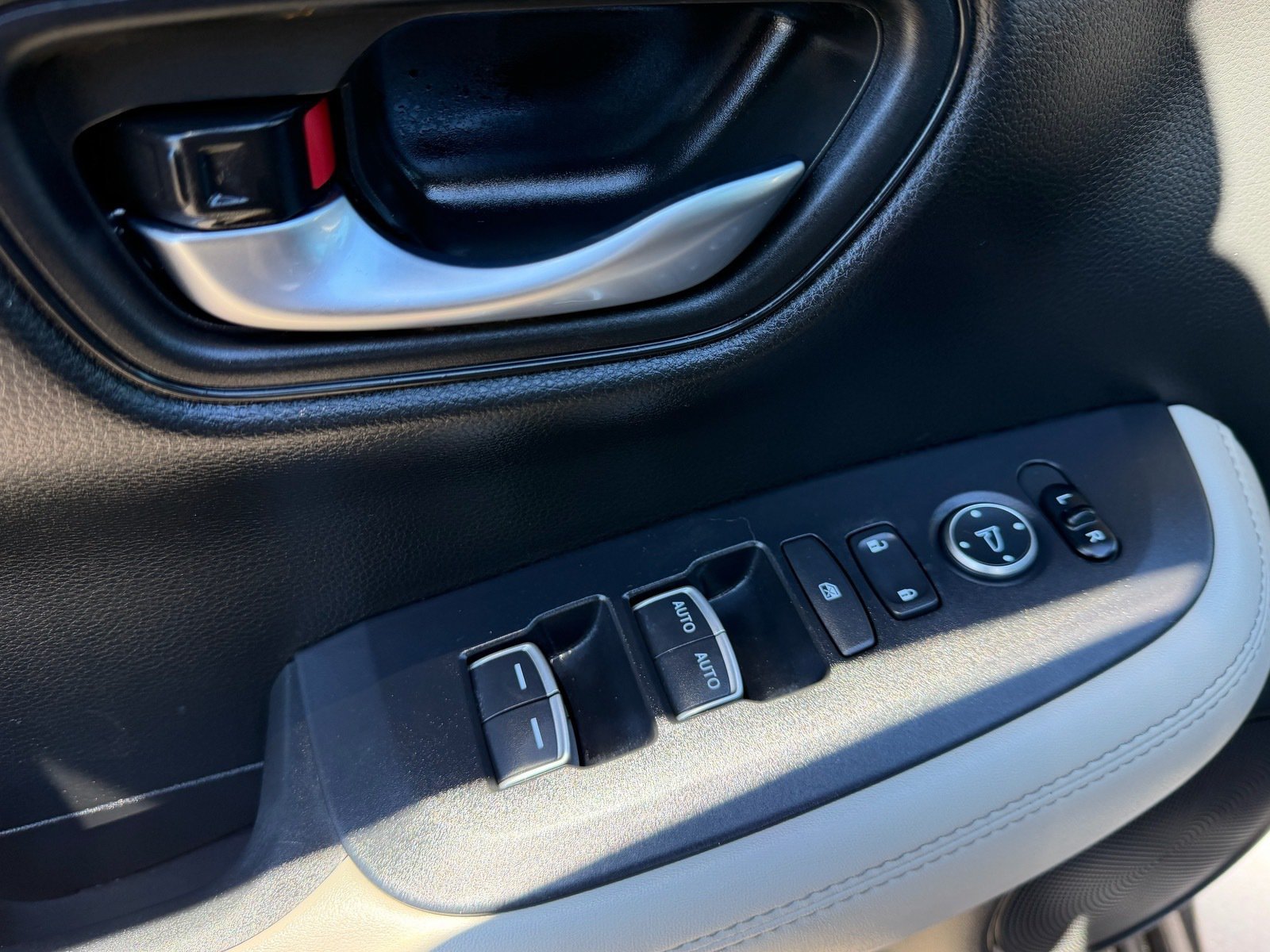 Certified 2024 Honda HR-V EX-L image 25