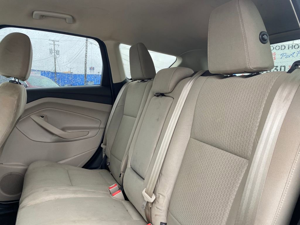 Used 2017 Ford Escape SE image 15