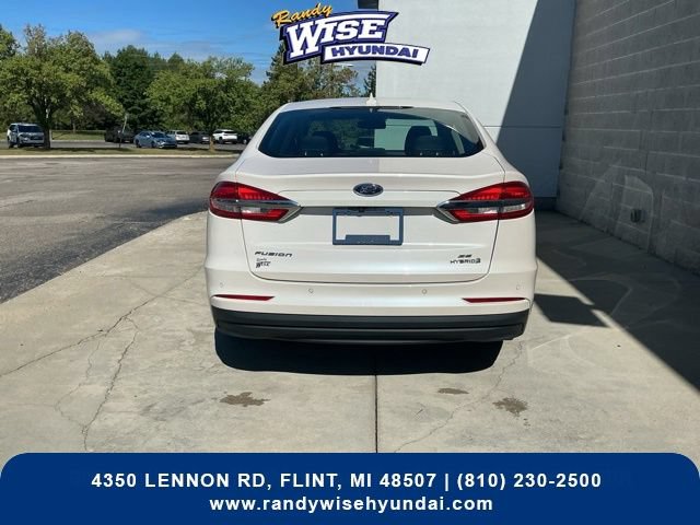 Used 2019 Ford Fusion SE FWD image 11