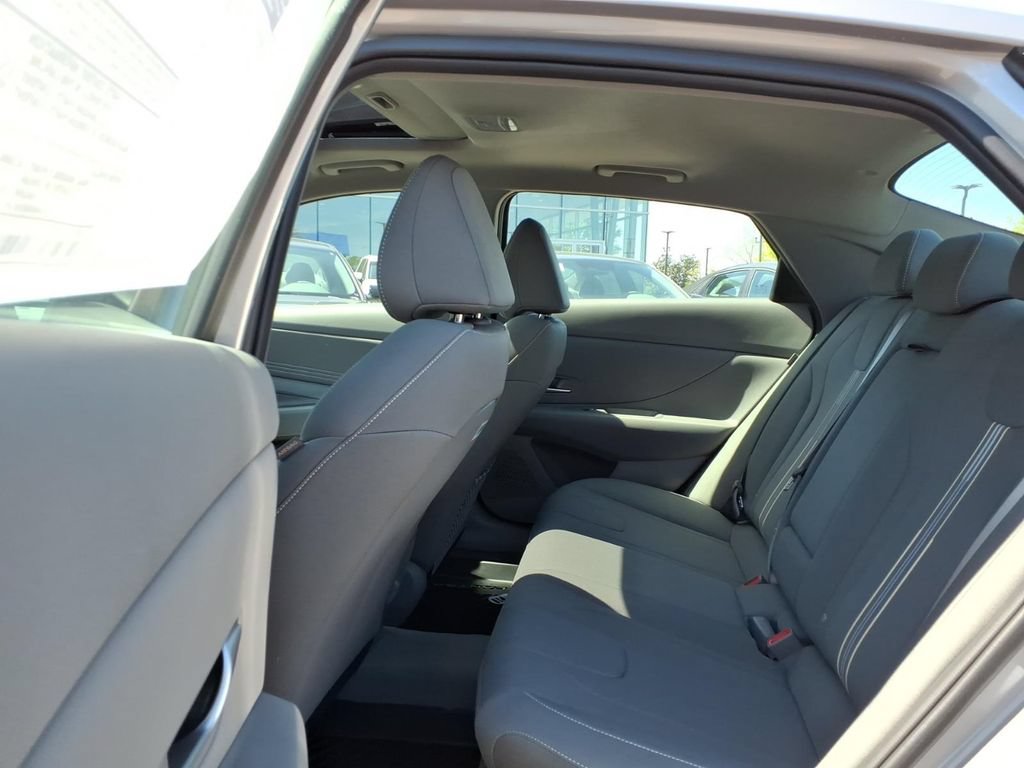 New 2026 Hyundai Elantra SEL Sport Premium FWD image 10