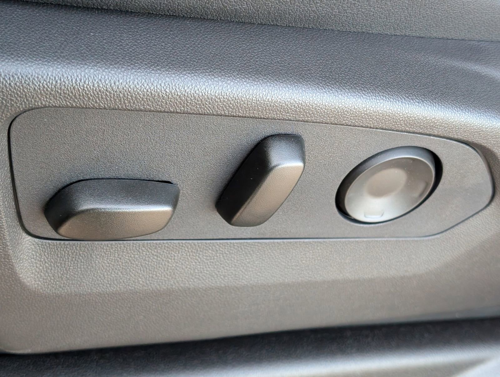 New 2026 Chevrolet Suburban Premier w/ Sun And Tow Package image 22