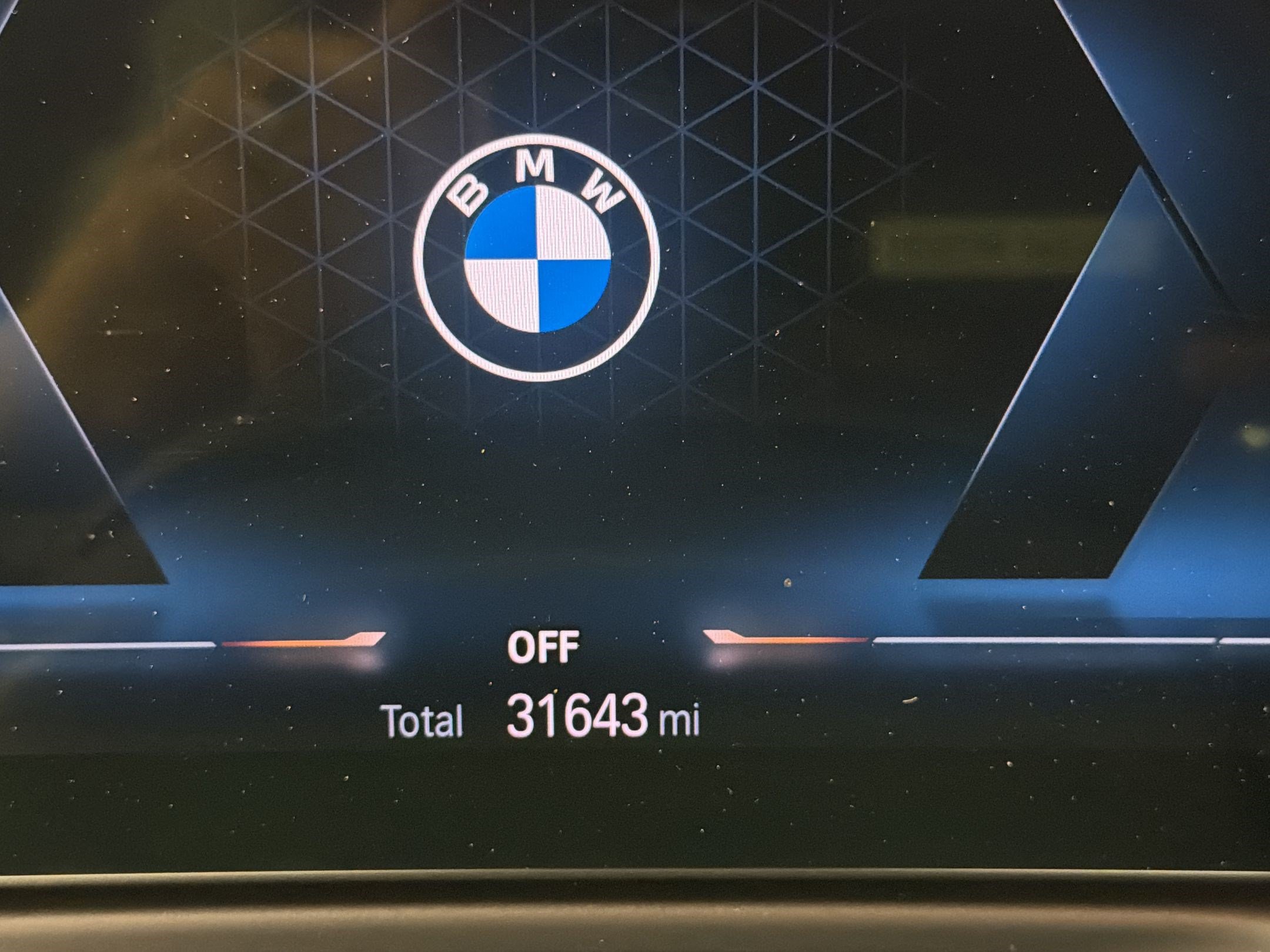 Used 2023 BMW 330i Sedan w/ M Sport Package RWD image 23