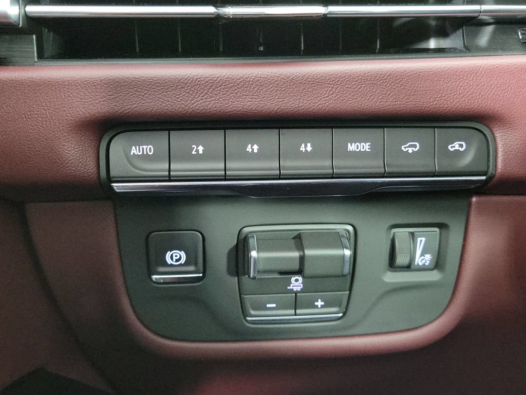Certified 2026 Cadillac Escalade Sport w/ Touring Package AWD/4WD image 33
