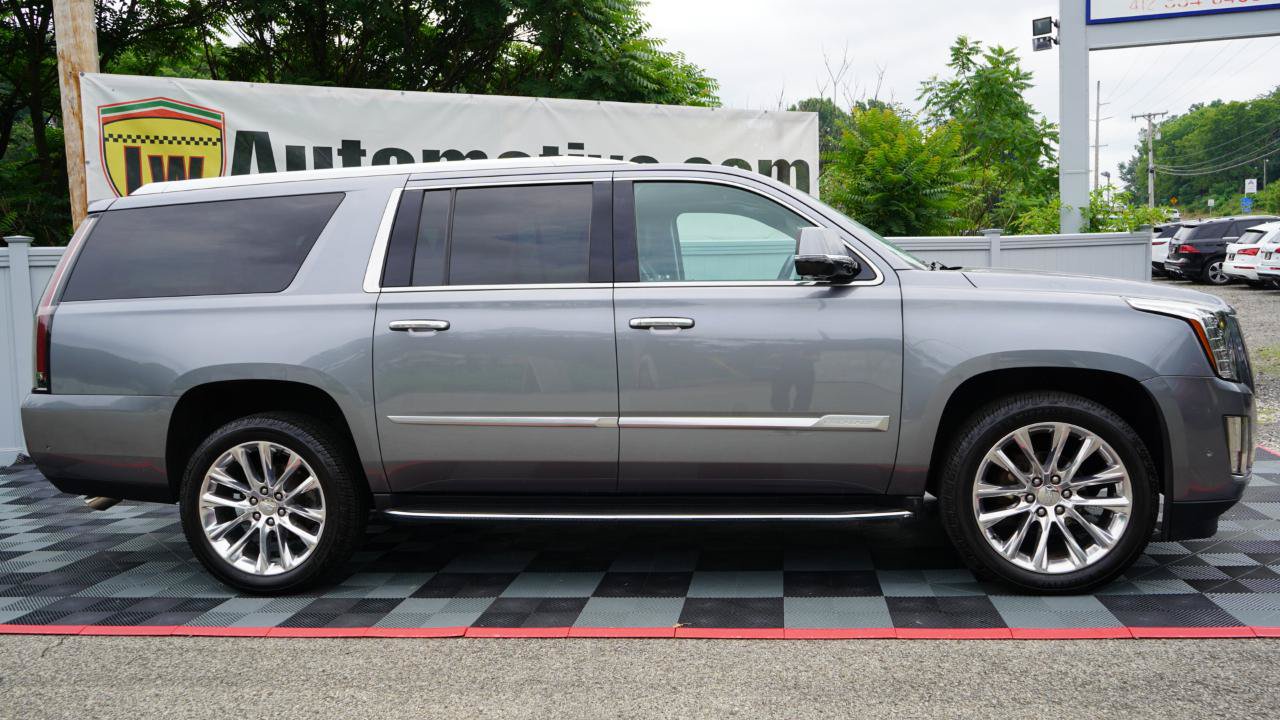 Used 2019 Cadillac Escalade ESV Luxury AWD/4WD image 6