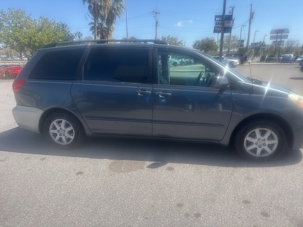 Used 2008 Toyota Sienna XLE image 2
