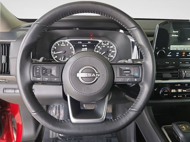 Used 2022 Nissan Pathfinder SL AWD/4WD image 16