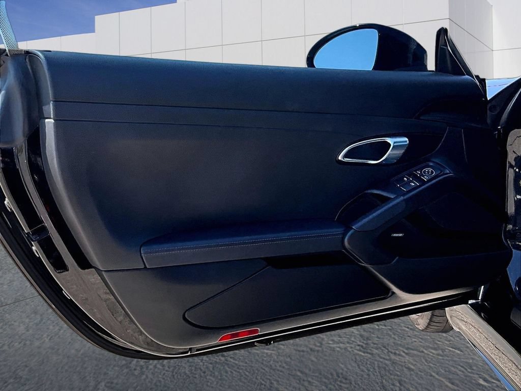 Certified 2018 Porsche 718 Cayman S RWD image 19