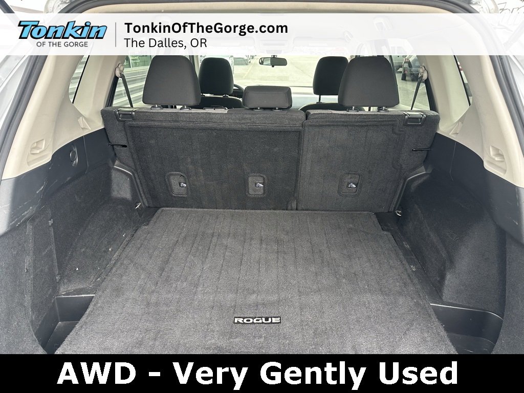 Used 2022 Nissan Rogue SV image 5