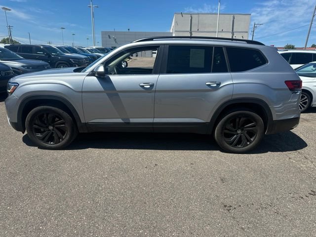 Certified 2023 Volkswagen Atlas SE w/ Black Wheel Package AWD/4WD image 6