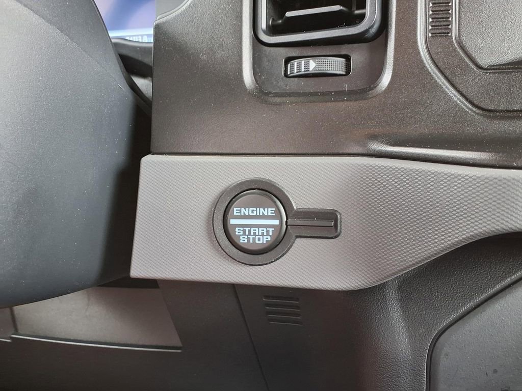 Used 2023 Ford Bronco Big Bend w/ Sasquatch Package image 31