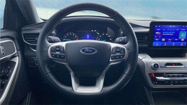 Used 2022 Ford Explorer XLT w/ Equipment Group 202A image 11