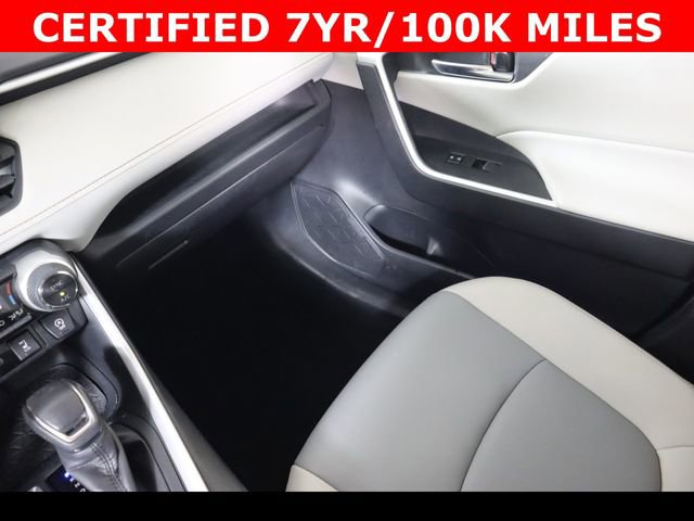 Used 2020 Toyota RAV4 XLE Premium image 20