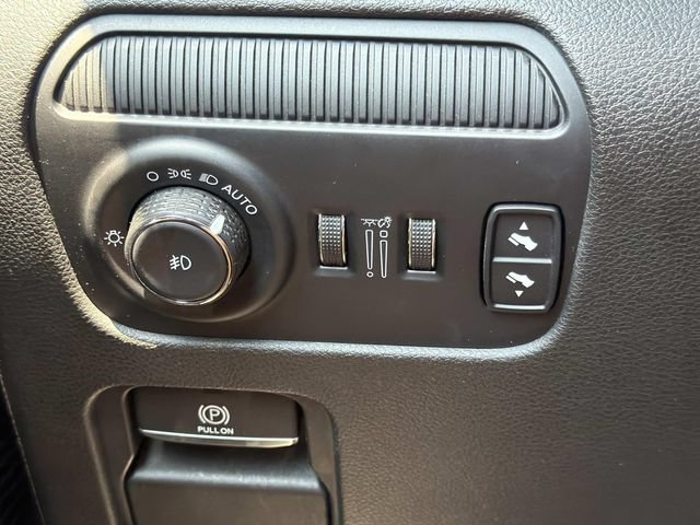 Used 2024 Jeep Wagoneer Series II w/ Flexible Seating Group RWD image 29