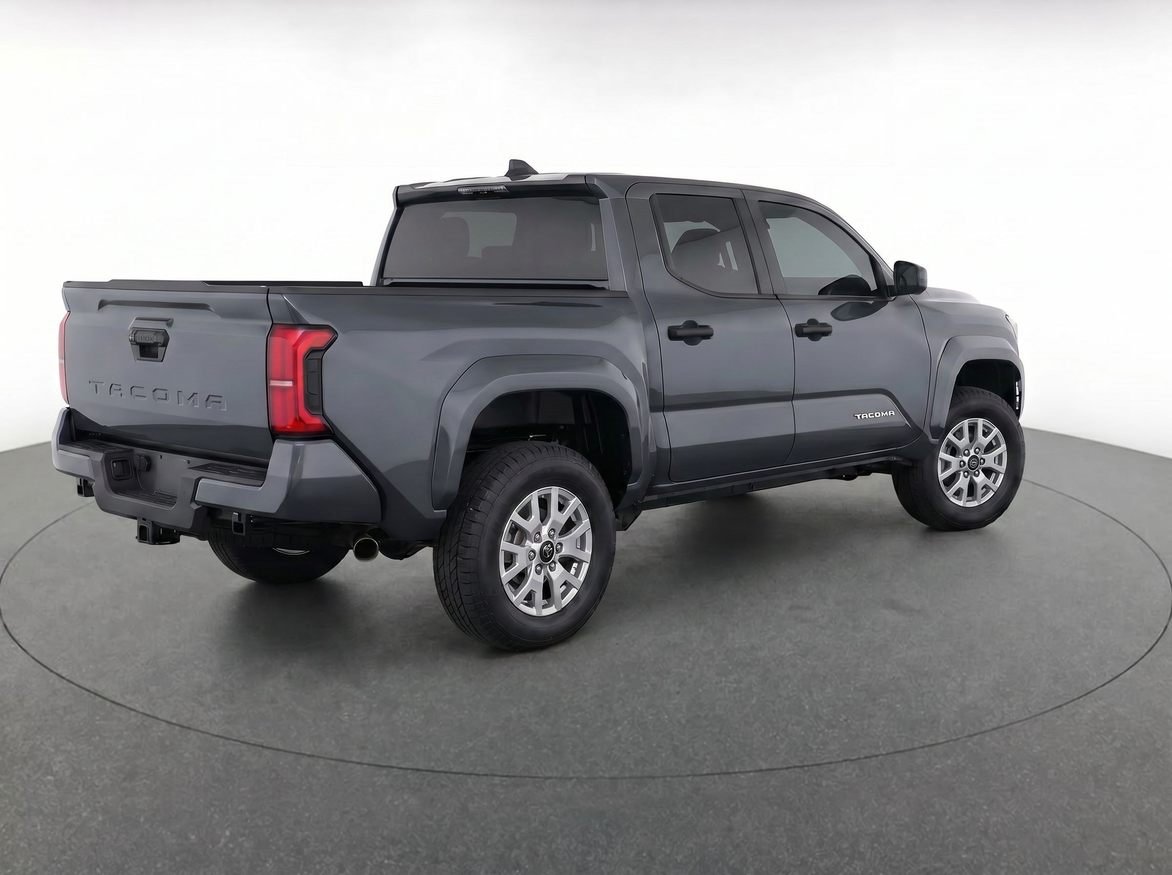 Certified 2024 Toyota Tacoma SR AWD/4WD image 4