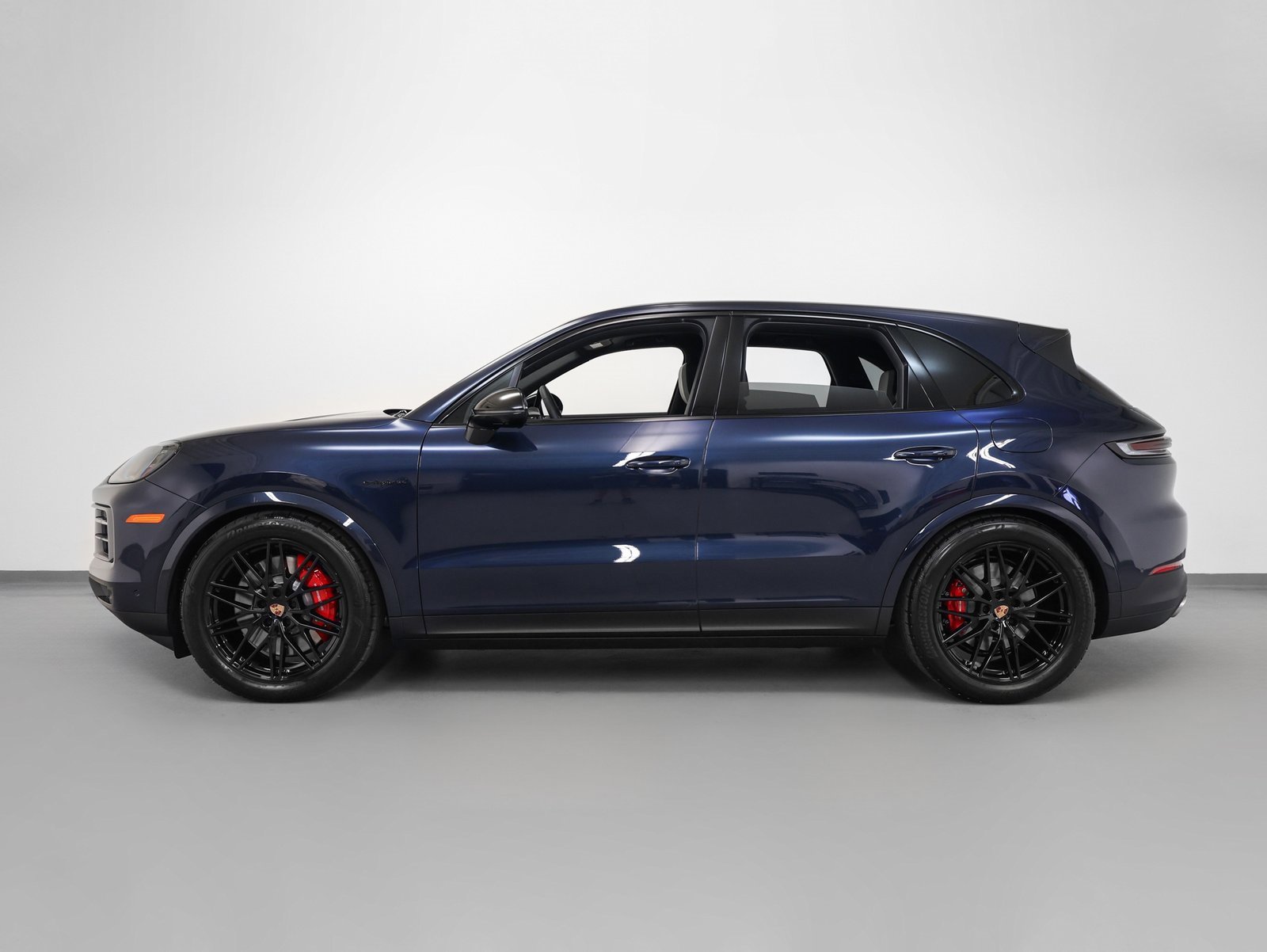 New 2026 Porsche Cayenne S image 2