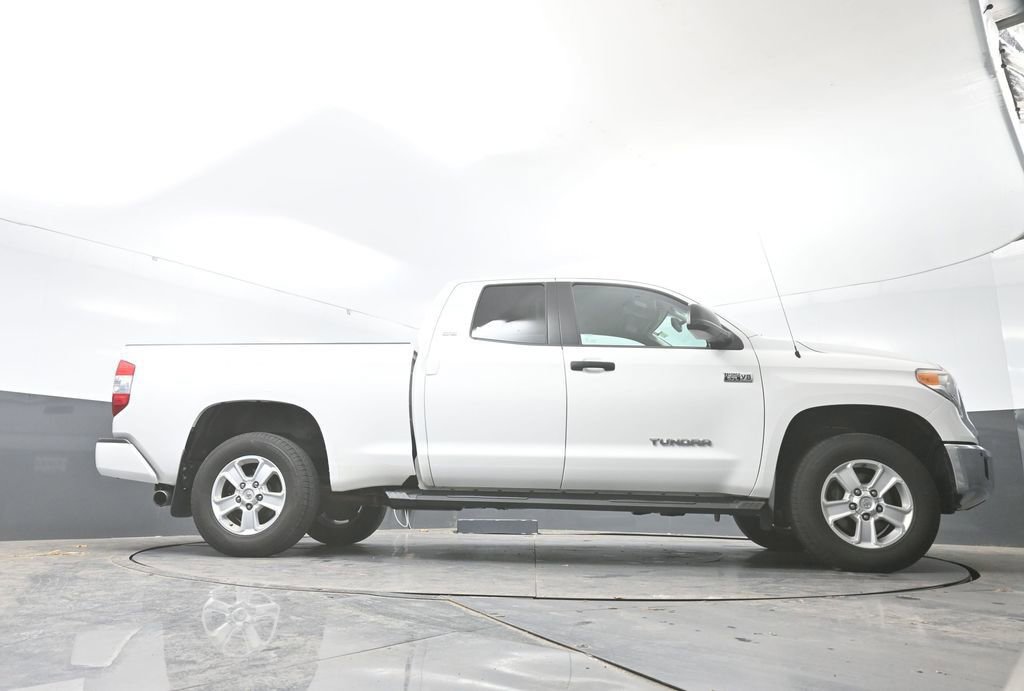 Used 2016 Toyota Tundra SR5 w/ SR5 Upgrade Package image 50