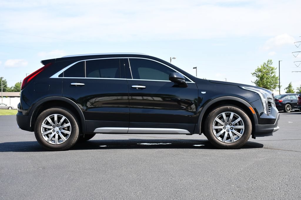 Used 2019 Cadillac XT4 Premium Luxury w/ Cold Weather Package AWD/4WD image 8