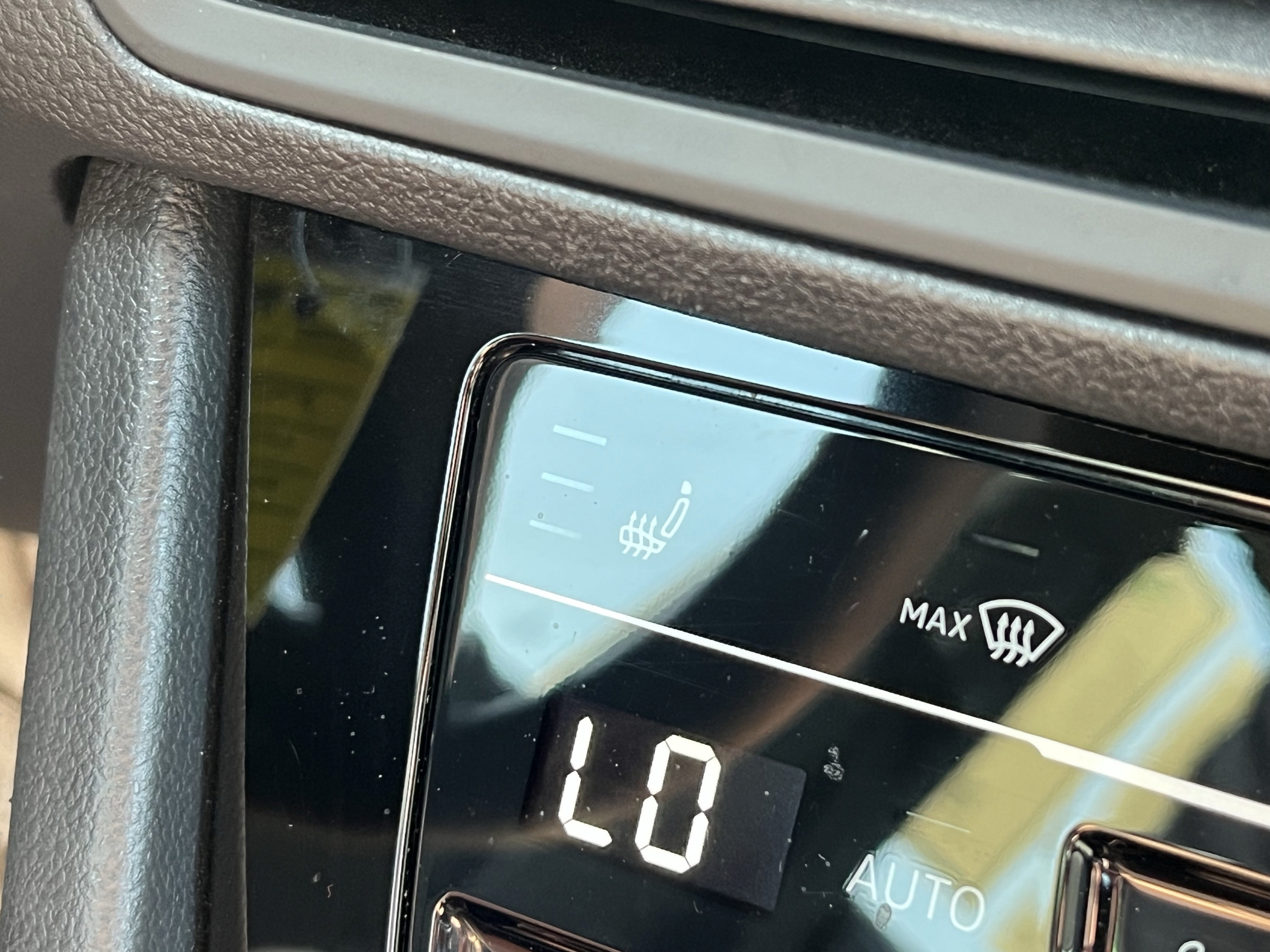 Used 2025 Volkswagen Jetta Sport FWD image 22