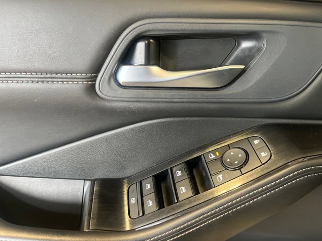 Used 2023 Nissan Rogue SV w/ SV Premium B Package AWD/4WD image 9
