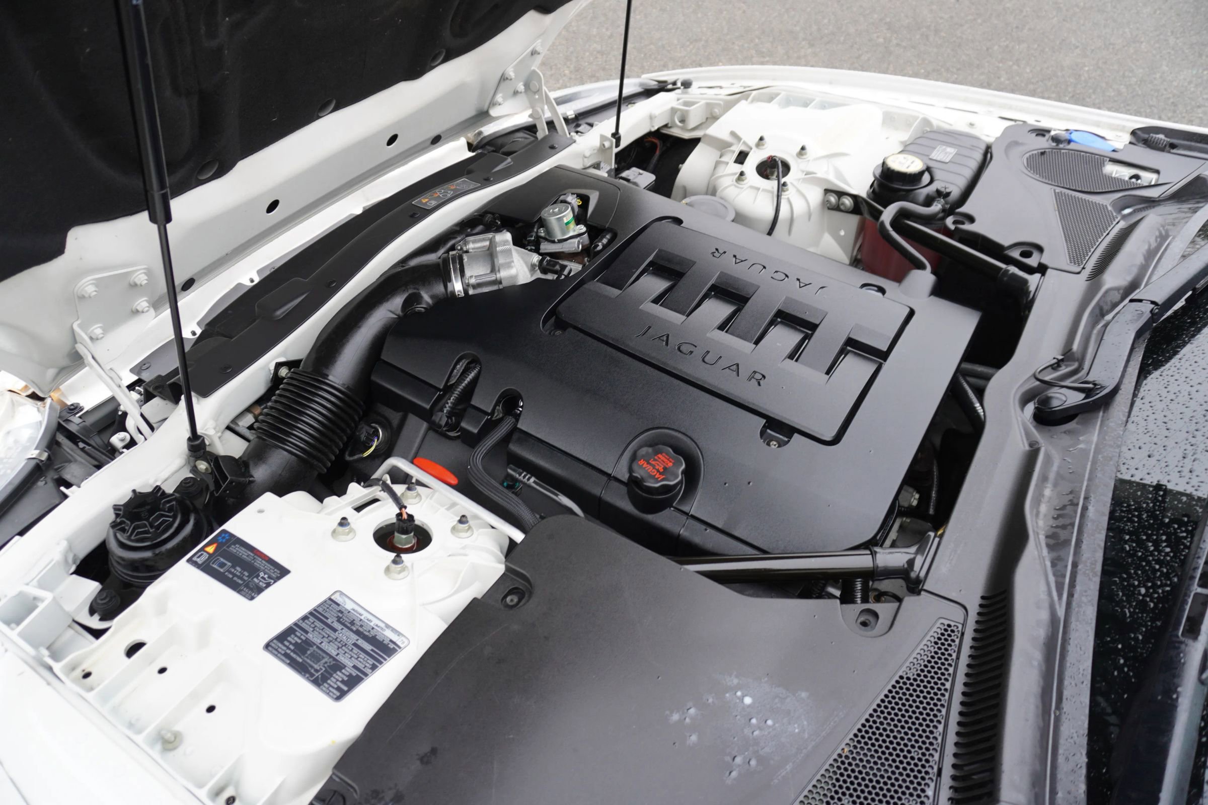 Used 2007 Jaguar XK Convertible image 31