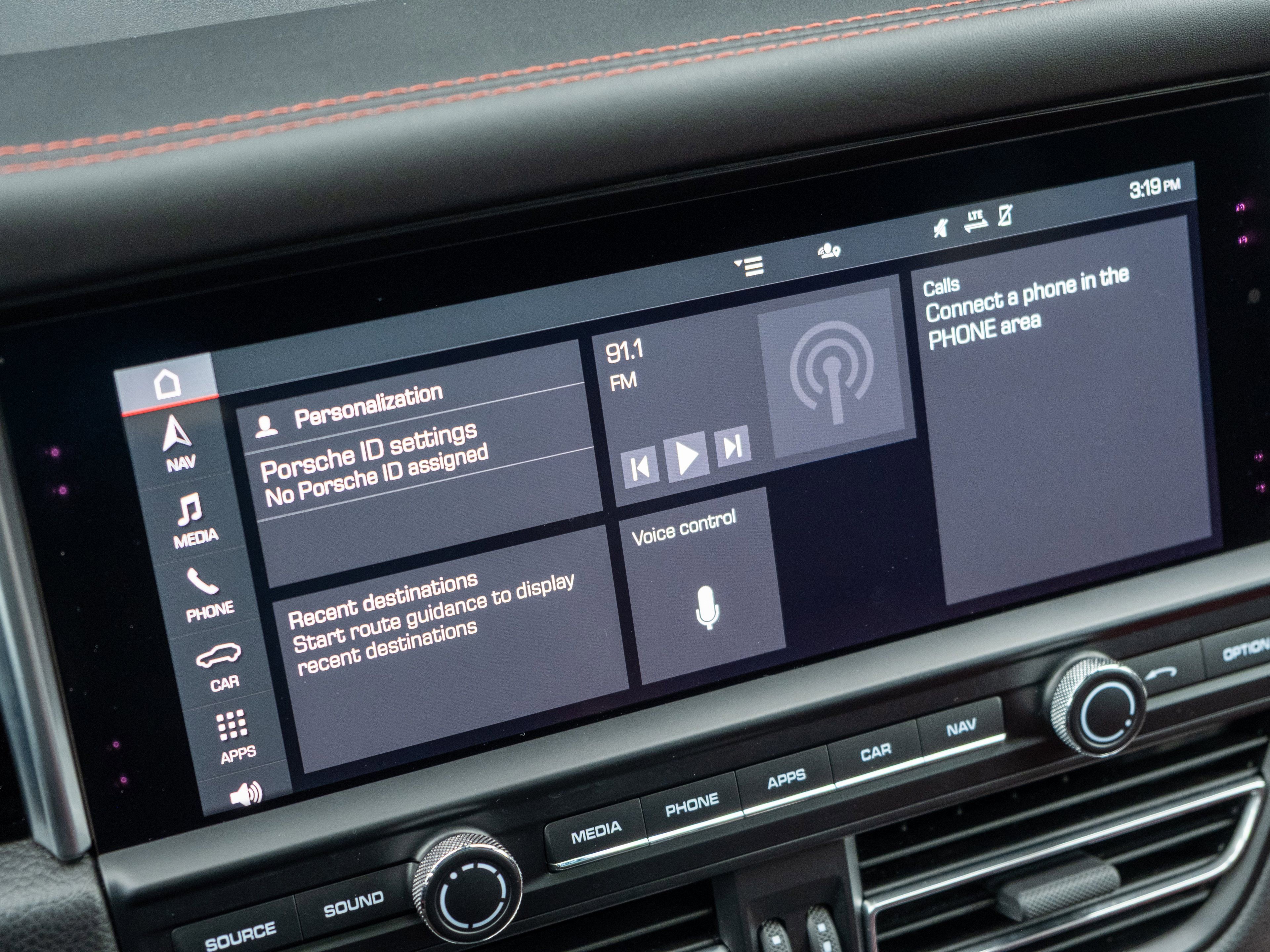 Certified 2021 Porsche Macan image 21