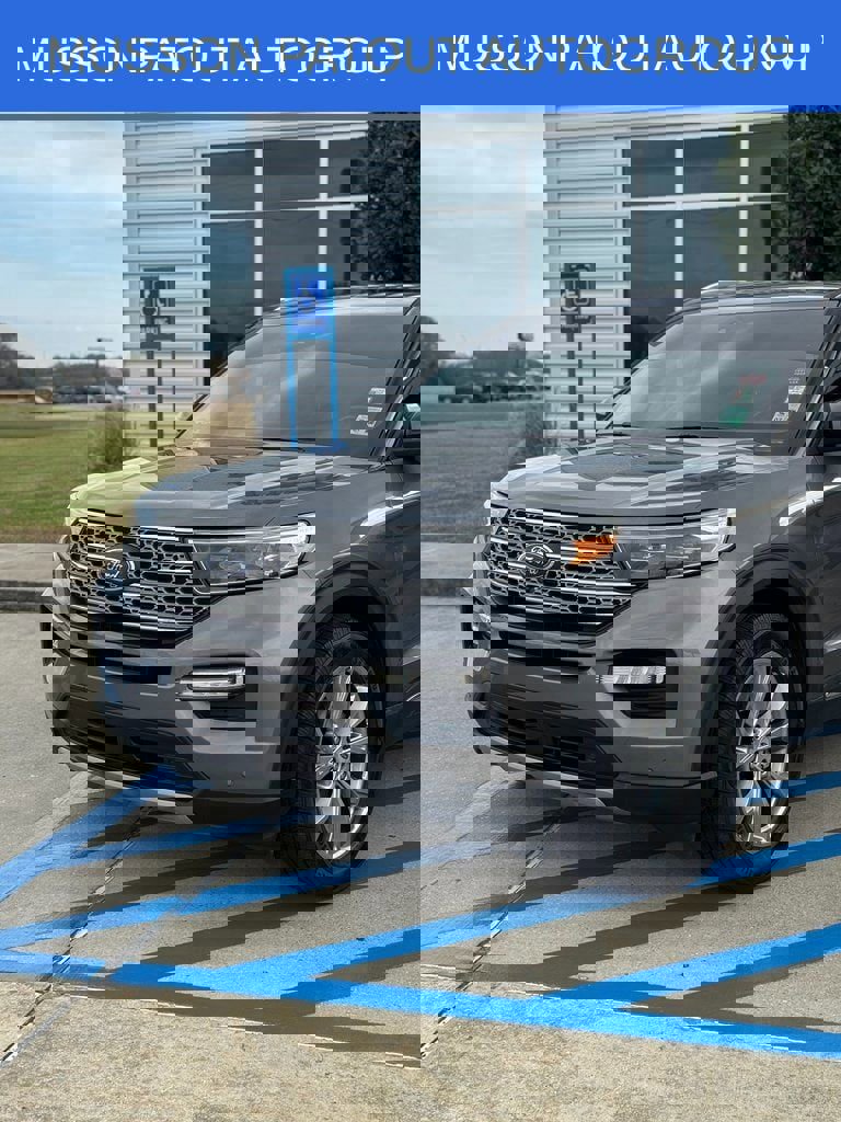 Used 2022 Ford Explorer Limited w/ Equipment Group 301A image 2