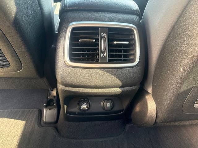 Used 2016 Kia Sorento AWD image 19