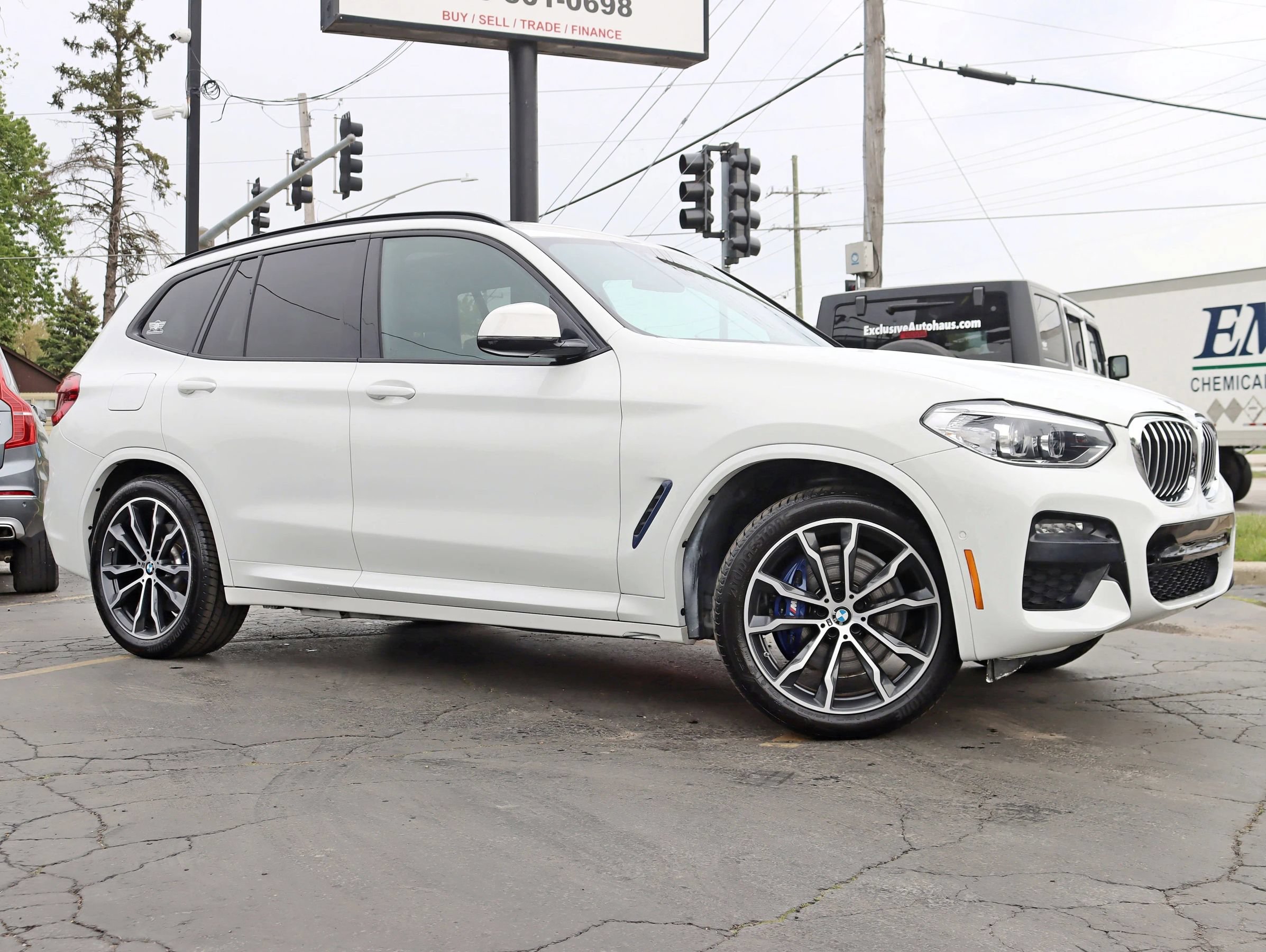 Used 2021 BMW X3 xDrive30e AWD/4WD image 2