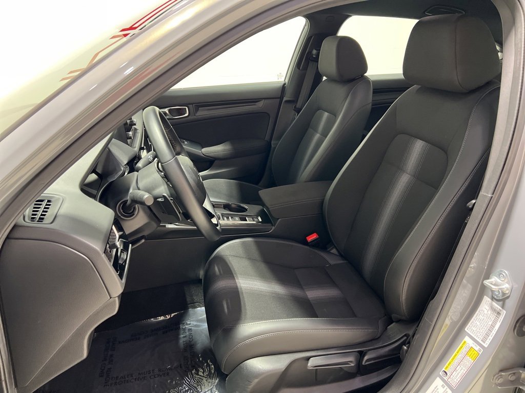 Used 2025 Honda Civic Sport image 13
