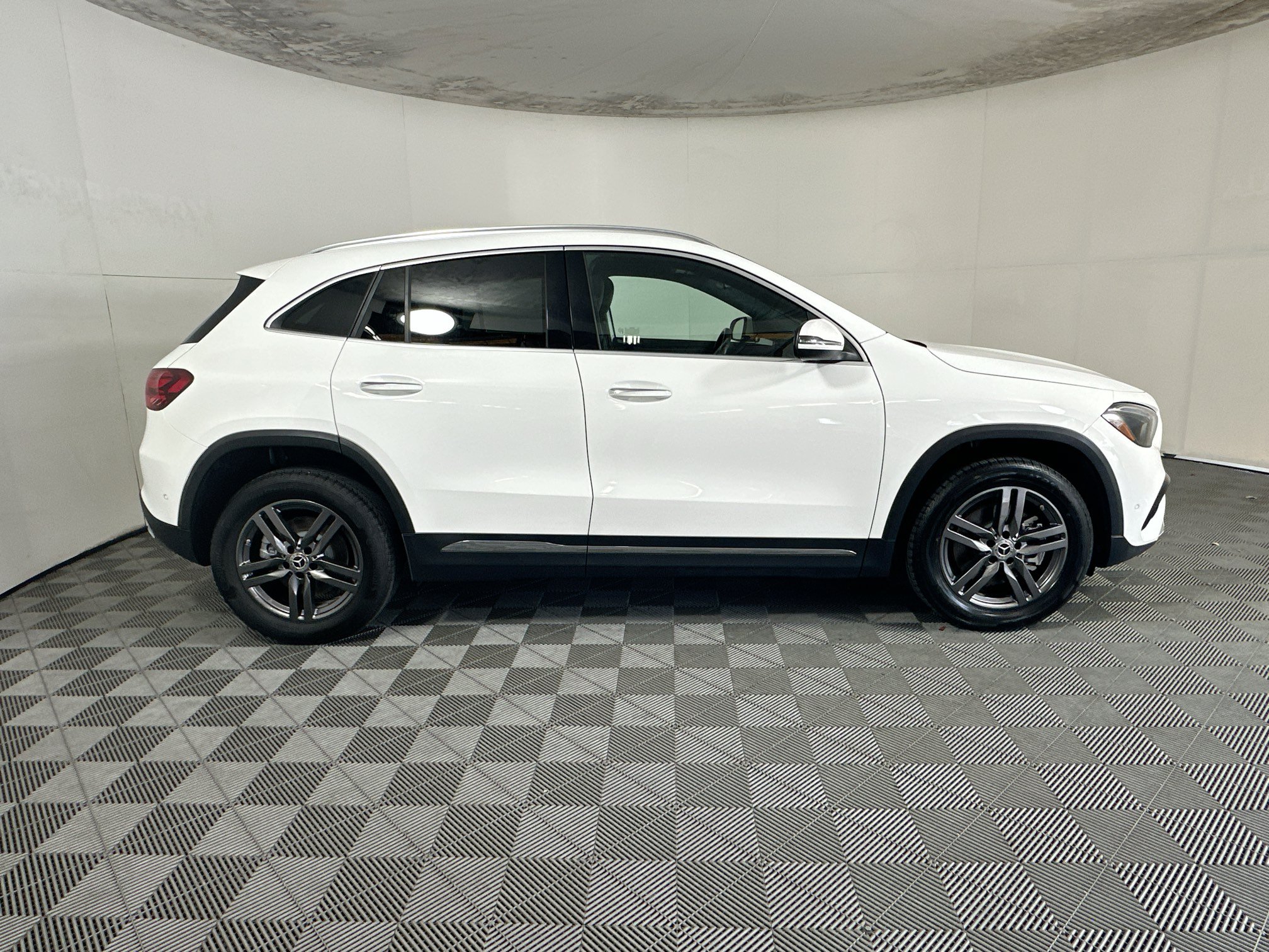 Used 2024 Mercedes-Benz GLA 250 image 2