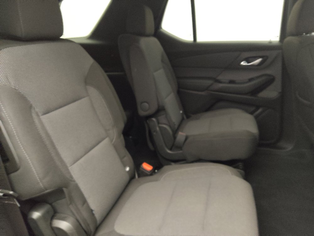Used 2023 Chevrolet Traverse LT FWD image 19