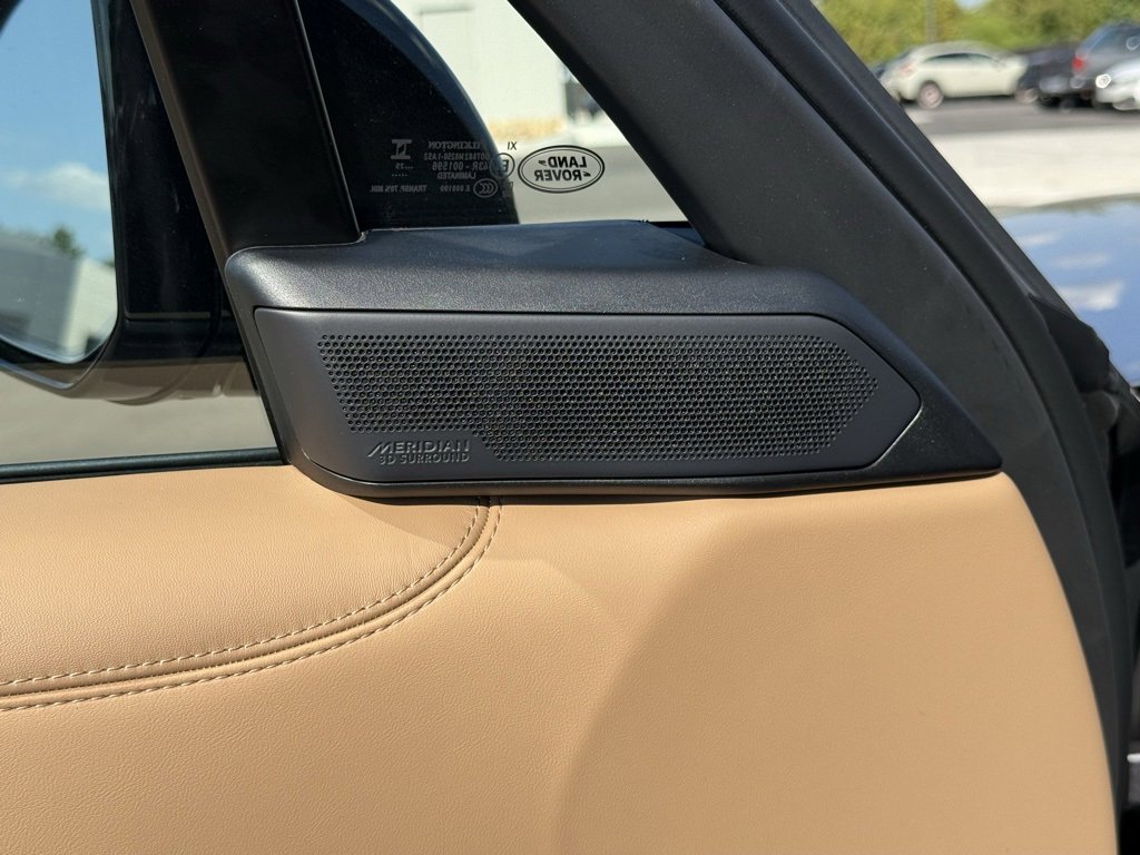 New 2025 Land Rover Range Rover SE image 16