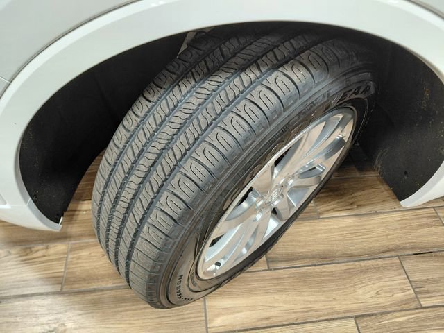 Certified 2020 Buick Envision Essence AWD/4WD image 21