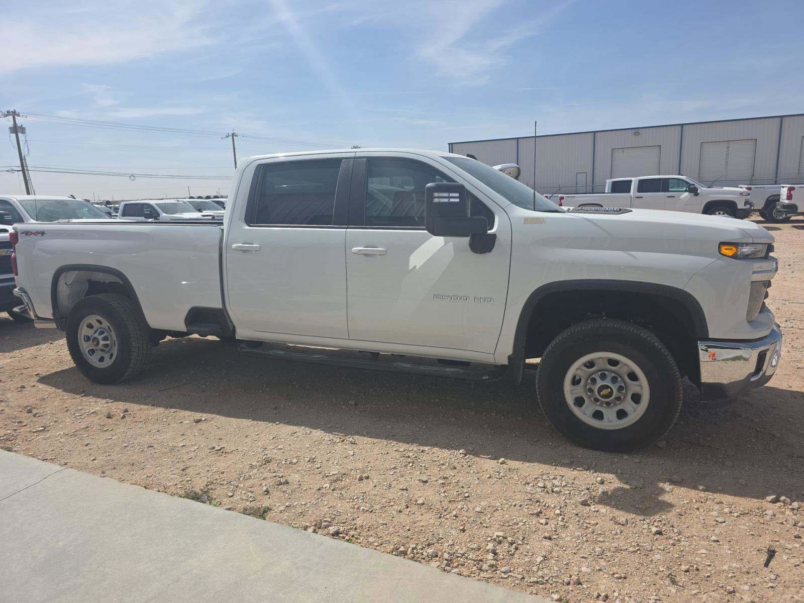 Used 2025 Chevrolet Silverado 2500 LT w/ Convenience Package image 2