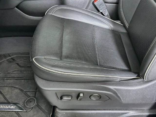 Used 2025 Chevrolet Tahoe Premier AWD/4WD image 21