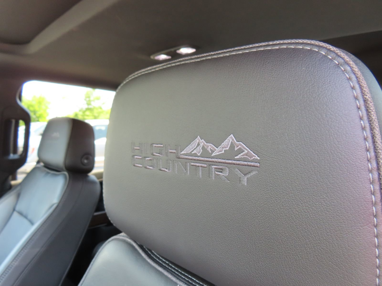 Used 2019 Chevrolet Silverado 1500 High Country AWD/4WD image 33