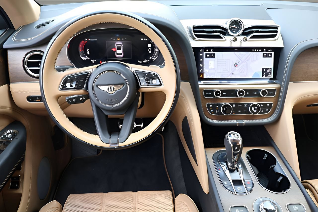 Certified 2024 Bentley Bentayga Extended Wheelbase AWD/4WD image 16