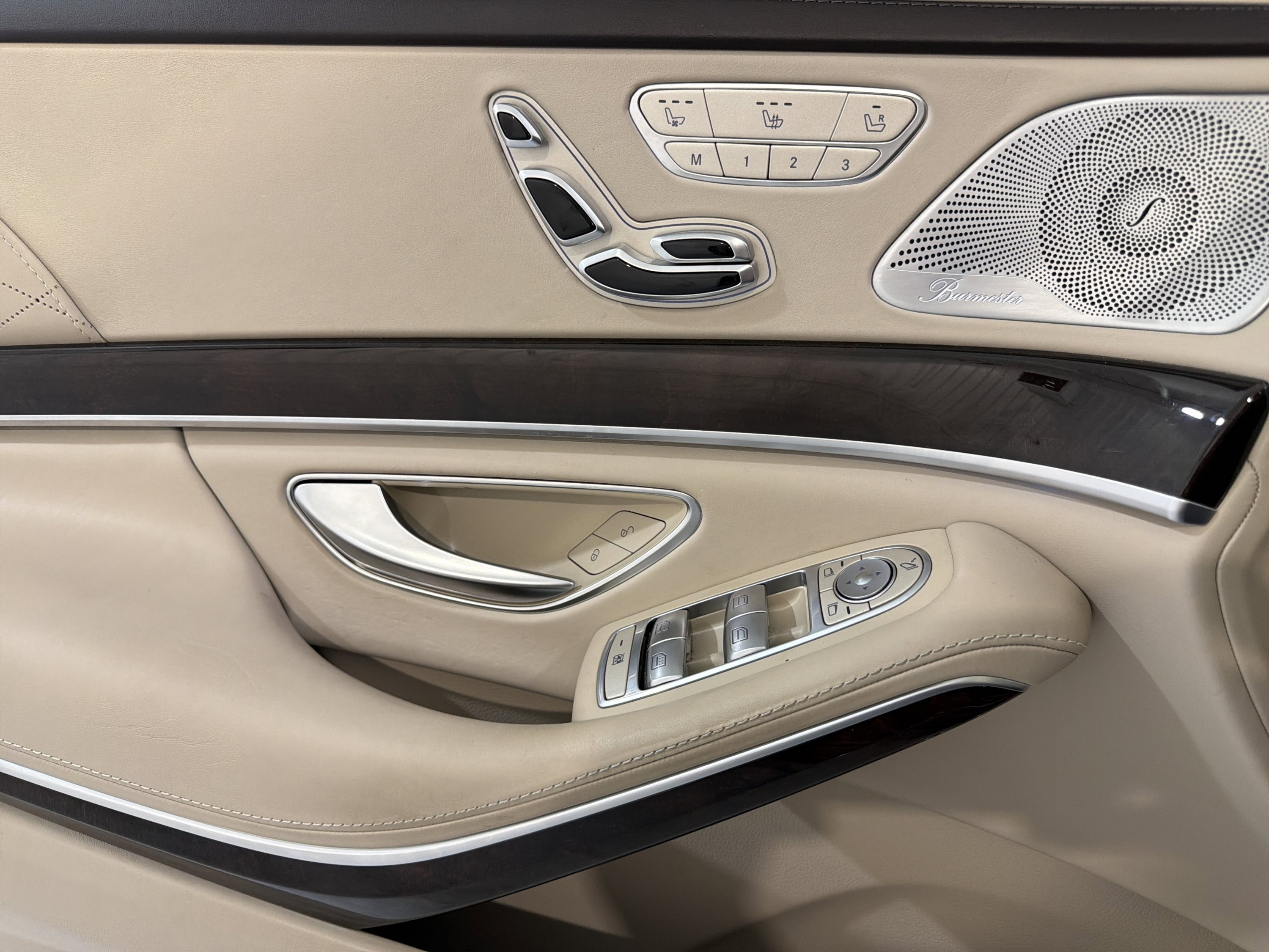Used 2020 Mercedes-Benz S 560 Sedan image 16